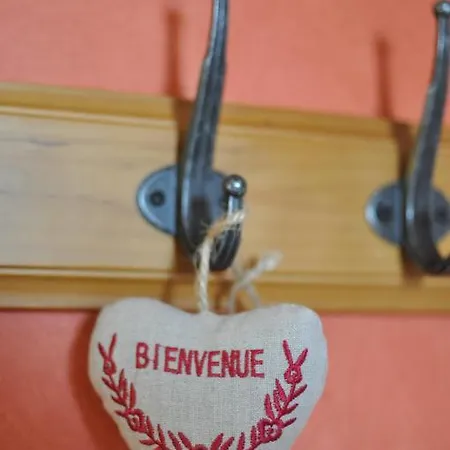 Grand 15 Personnes, 9 Chambres, 100km De Paris En Exclusivite Nyaraló