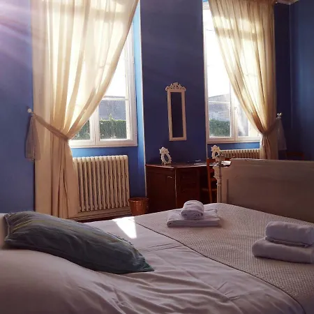 Grand 15 Personnes, 9 Chambres, 100km De Paris En Exclusivite Nyaraló